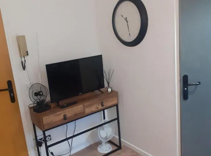 דירה Petit Au Coeur De